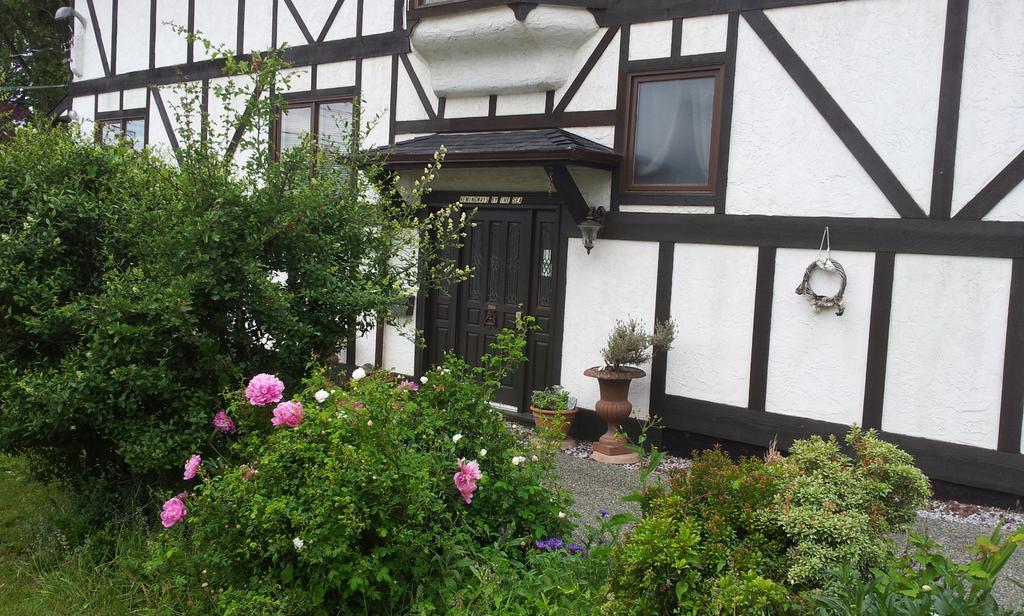 빅토리아 Hemingway'S By The Sea B&B 외부 사진