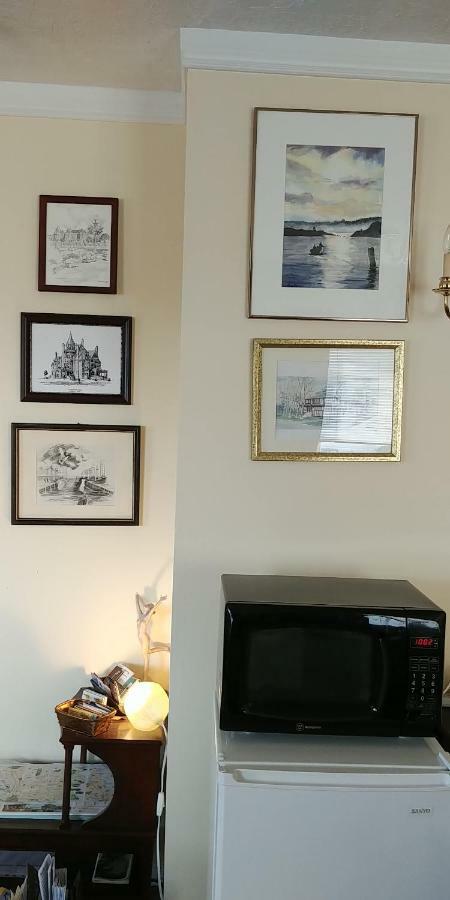 빅토리아 Hemingway'S By The Sea B&B 외부 사진